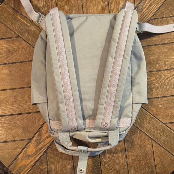 Stylish Gray Backpack - Picture 4 of 4